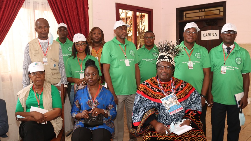         20 de noviembre urnas en Guinea Ecuatorial   Observadores internacionales saludan sus avances 